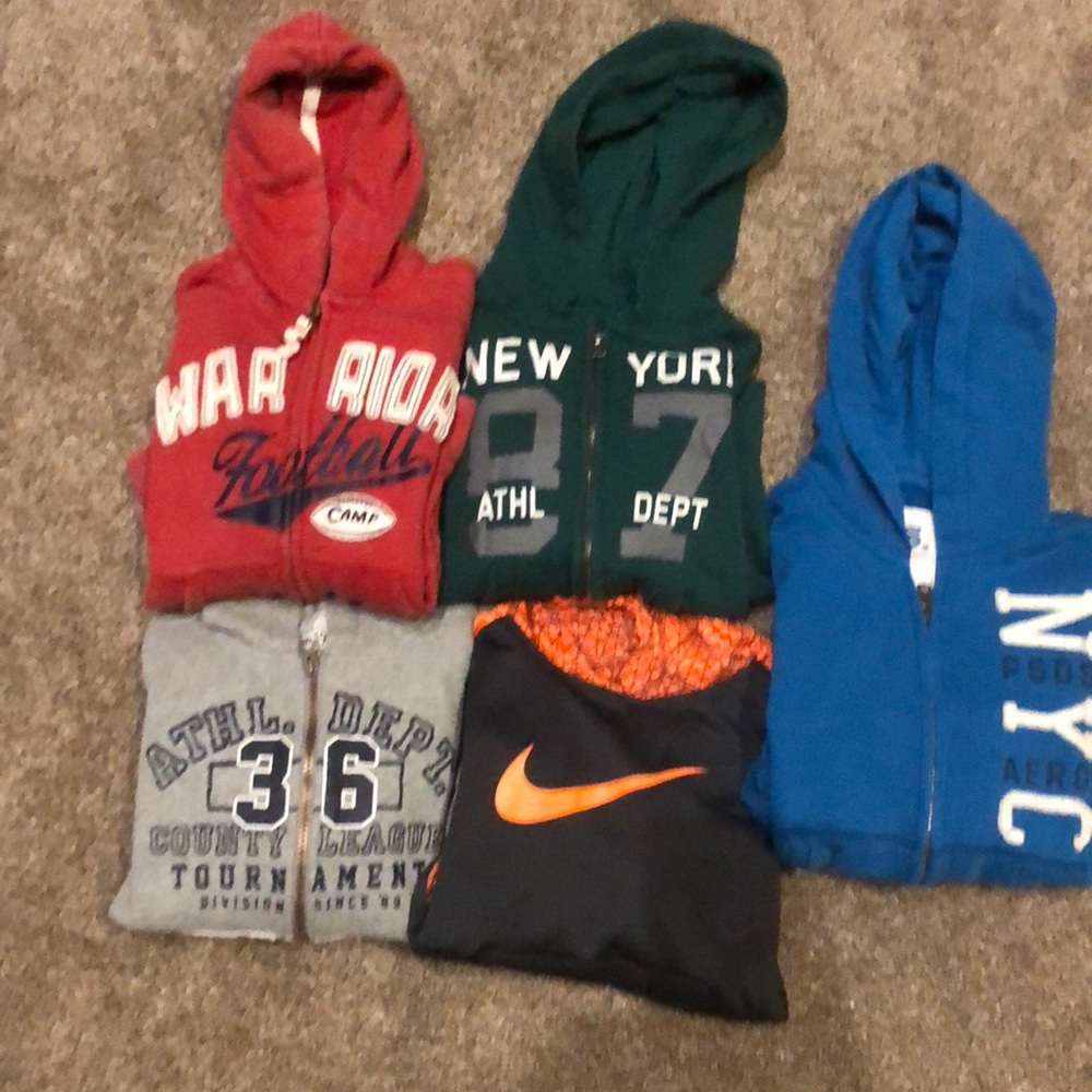 Lot of (5) boys size 5/6 hoodies! Nike, Aero..
